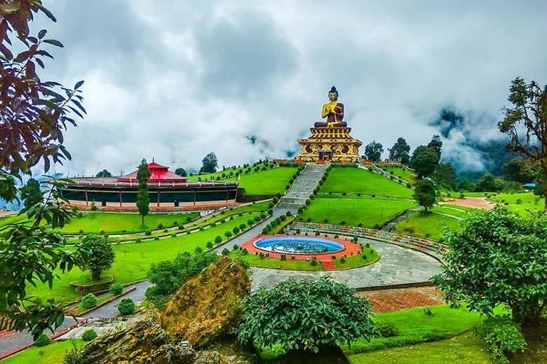 Sikkim 5N/6D – Mountains, Monasteries & Himalayan Magic